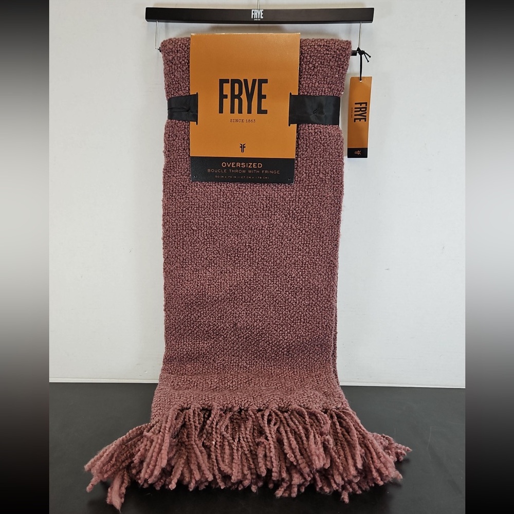 NWT Frye Brown Boucle Oversized Throw with Fringe 50x70”